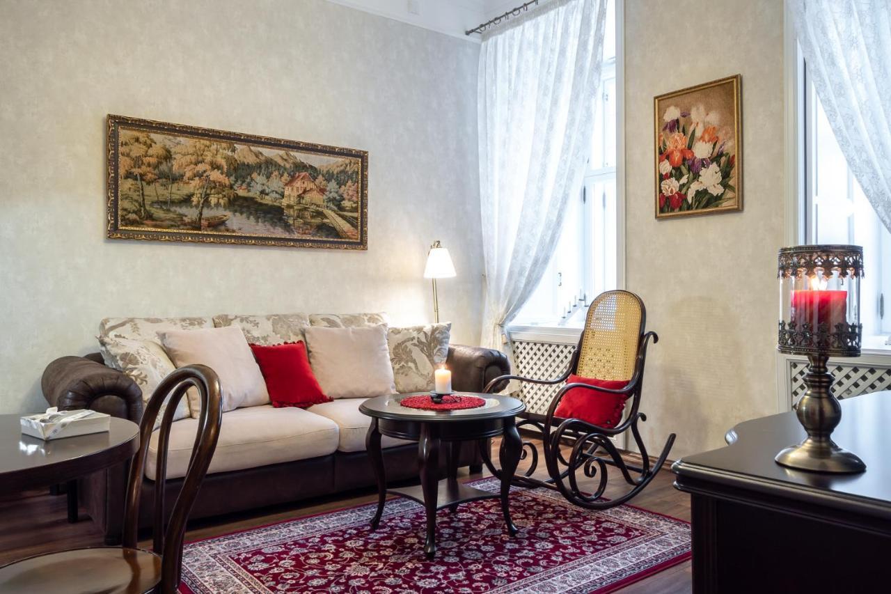Classic Apartments In Old Town Tallinn Kültér fotó